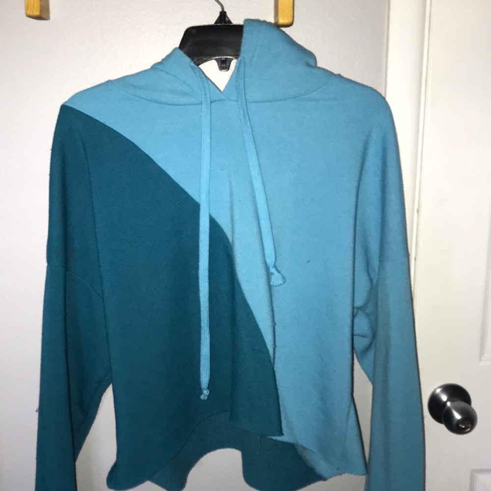 cropped hoodie